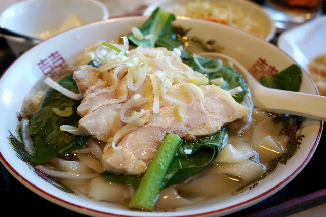 鶏肉ラーメン