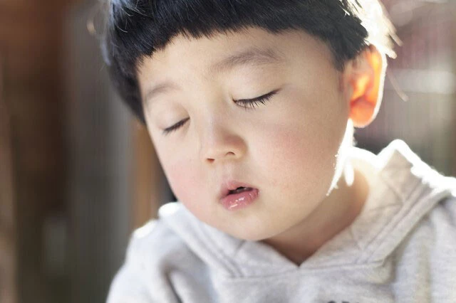 体の不調サイン？　出し切るべき？　意外と知らない「ため息」の素朴な疑問