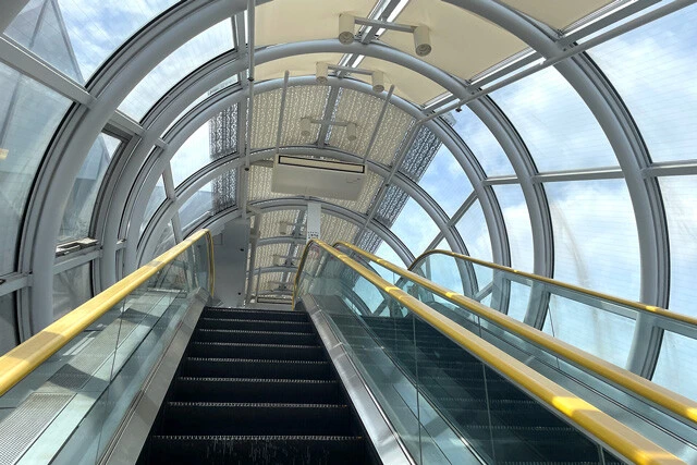 エスカレーターで5階へ