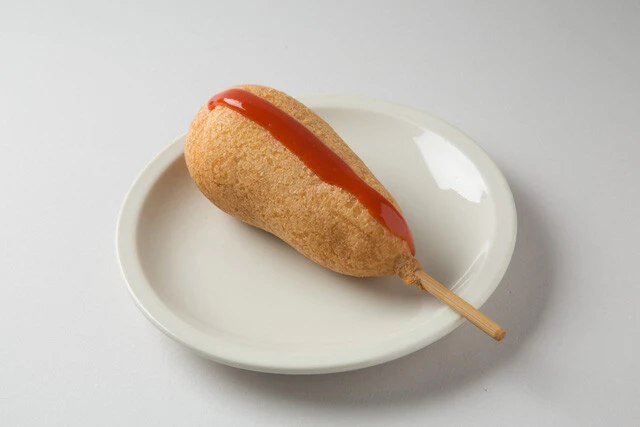 アメリカンドッグ(ファミリーマート) 甘み、辛み、酸味がいいバランスに