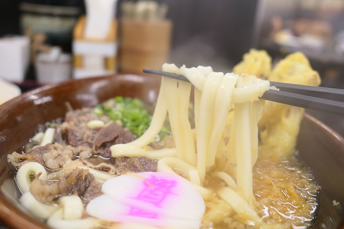 クセの強いだしとやわい麺が激ウマの資さんうどん