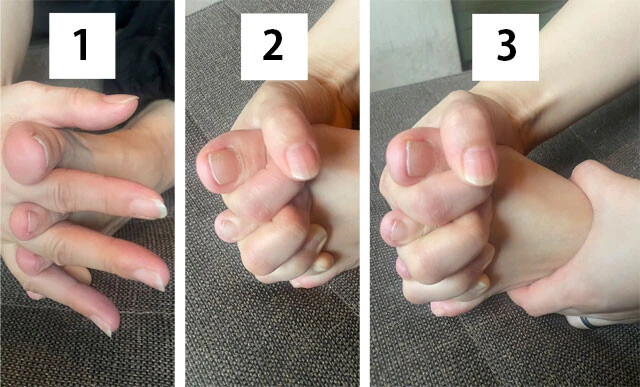 足のストレッチ。1．足指の第一関節に、手指の付け根まで差し込む　2．差し込んだ手指を曲げて足指をまっすぐにする　3．足指の付け根の3cmほど下を、もう片方の手で押さえたまま、足指を上下に動かす。これを10回繰り返す