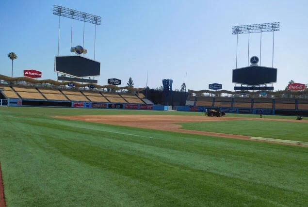 ロサンゼルス （アメリカ）大谷翔平選手の本拠地「ドジャースタジアム」【往復航空券目安（5/3～7）】・14万3010円（ユナイテッド航空／羽田）・15万8162円（ZIPAIR／成田）・16万5710円（ANA／羽田）