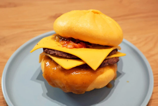 新メニューが続々登場のマクドナルドの"ダブチ"をバカレシピ流アレンジ大連発！＜野島慎一郎のバカレシピダブチスペシャル！＞