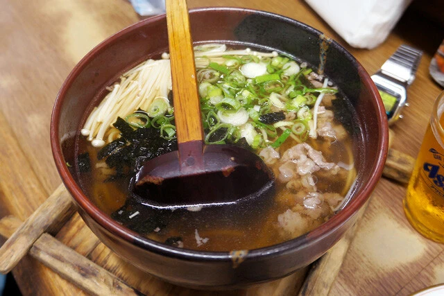 「よあけ食堂」の肉吸いにゅうめん