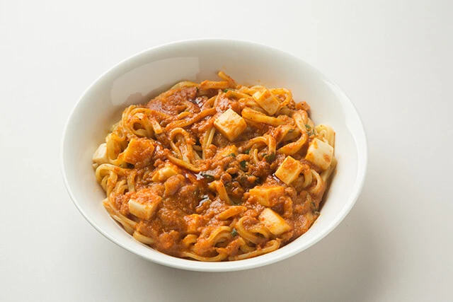 セブン-イレブン　蒙古タンメン中本 汁なし麻辛麺　321円