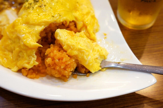 つまり、逆から食べればオムライス