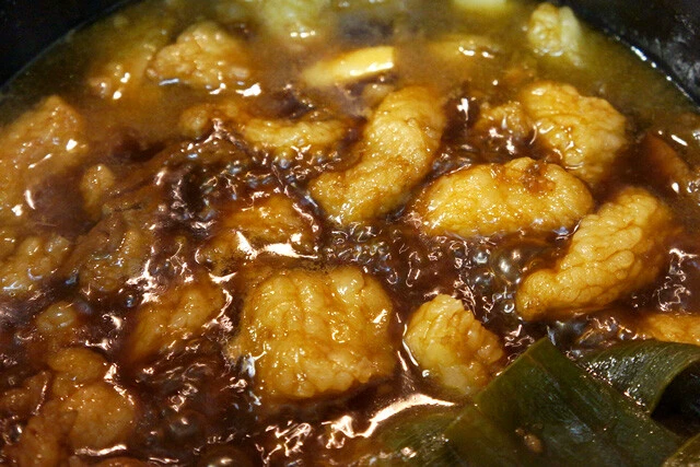 そんな肉をぐつぐつと