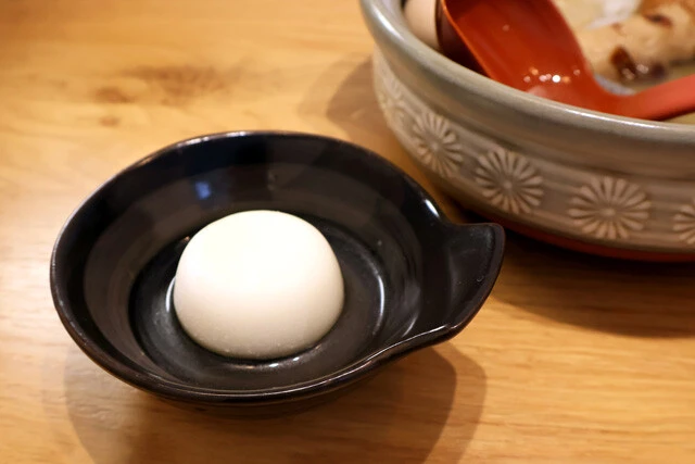 おでんのデザートなら雪見だいふく一択。冷めただしを軽くかけるとほのかな塩気が甘みを引き立て、オシャレなウマさに進化！