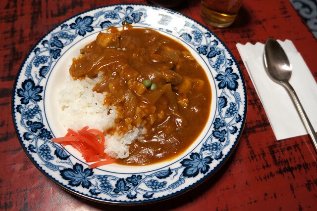 【カレーライス】明治時代創業の老舗西洋料理店で食べる、シンプルで幸福なカレーライス：パリッコ『今週のハマりメシ』第172回