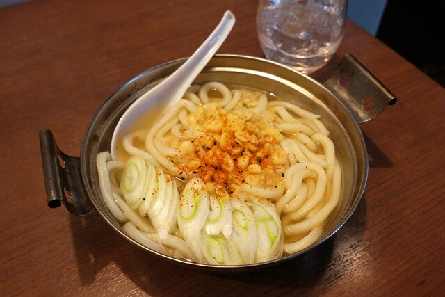「お出汁で作った〆のうどん」