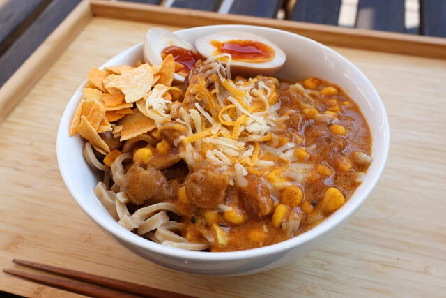 （５）完成！「豚ラーメン用極太麺の激辛カレーまぜそば」