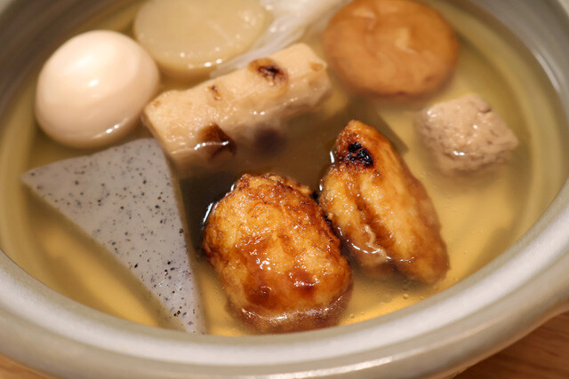 甘酢系のタレとだしの組み合わせは好みが分かれそうだが、ささみ＋チーズ＋大葉の組み合わせはおでんの具としてパーフェクト！