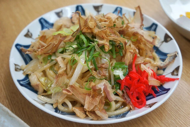 「ホルモン焼うどん」