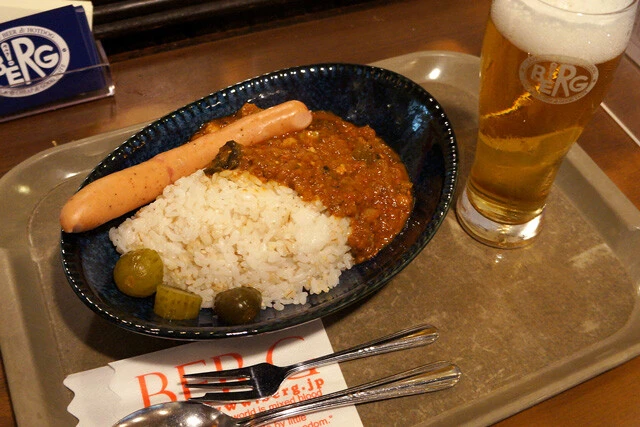 「南国スパイシー鶏と野菜と豆のカレー(生ビール付)」