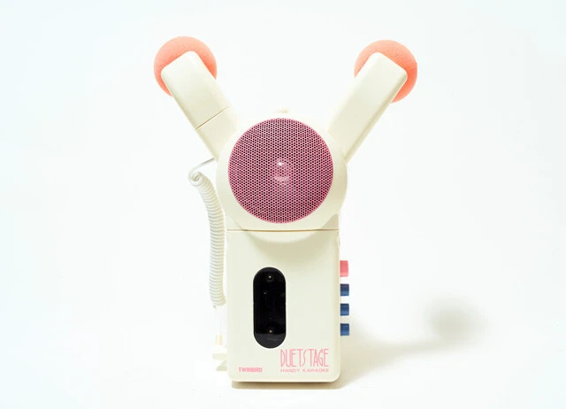 待望のデュエット機能を搭載！　平成のハンディカラオケ【山下メロの平成レトロ遺産：068】