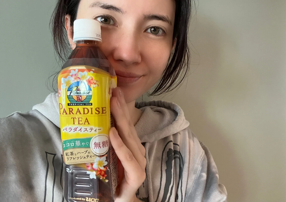 「つまり、ロイヤルホストにとってのデフォルトの冷たいお茶」市川紗椰が名品ドリンク「パラダイストロピカルアイスティー」の魅力を解説