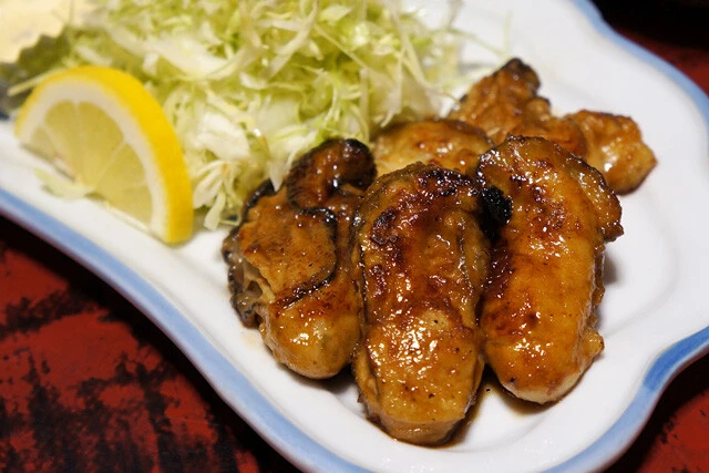 妻が頼んだカキソテーも完璧だった