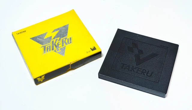 通信カラオケの基礎となったソフト自販機「TAKERU」【山下メロの平成レトロ遺産：084】