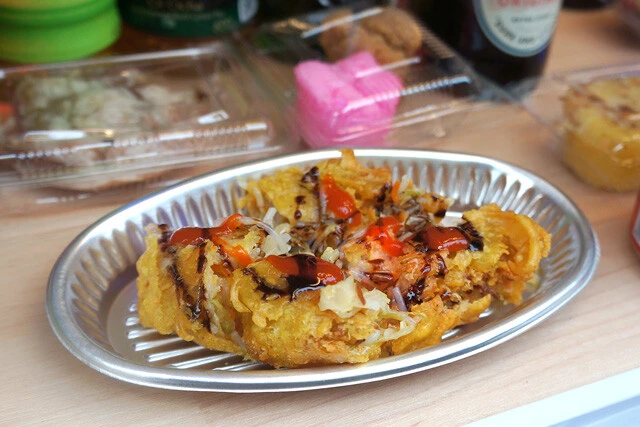 不思議に具沢山な「トウフの天ぷら」