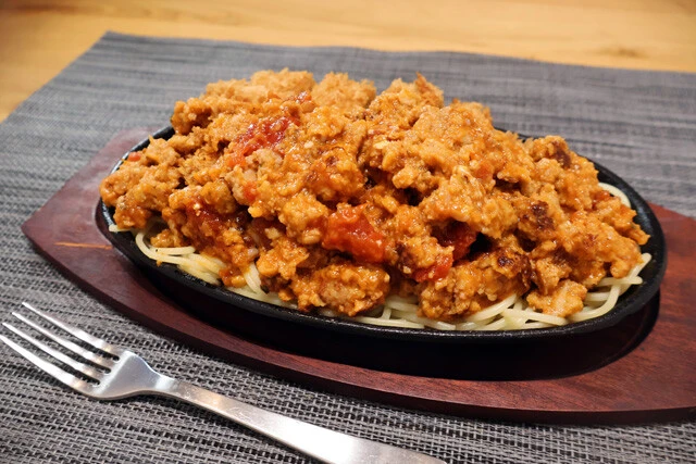 （５）完成！「うまトマハンバーグのスパカツ」