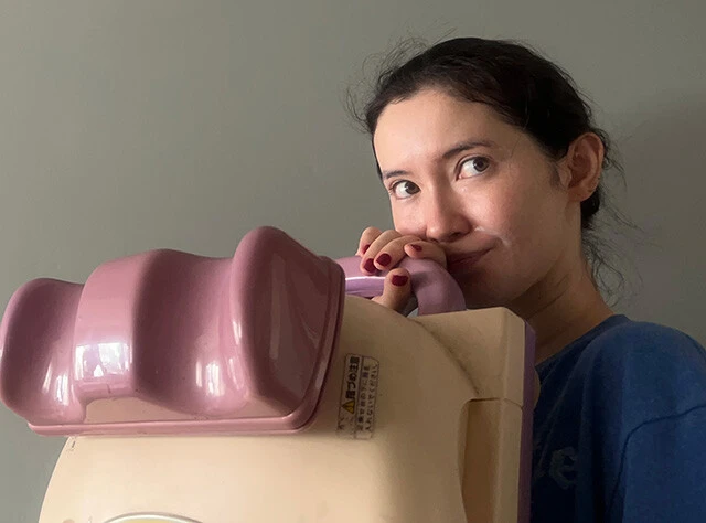 市川紗椰の20年来の付き合い "動かずに運動"を叶える金魚運動マシンと暮らす日々