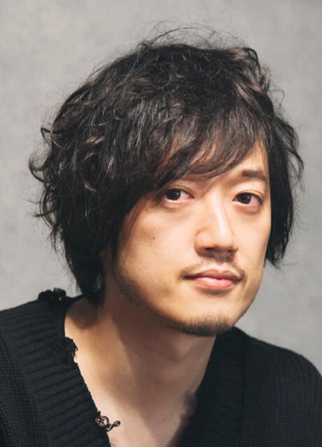 作家、ファッションインフルエンサーのMB氏