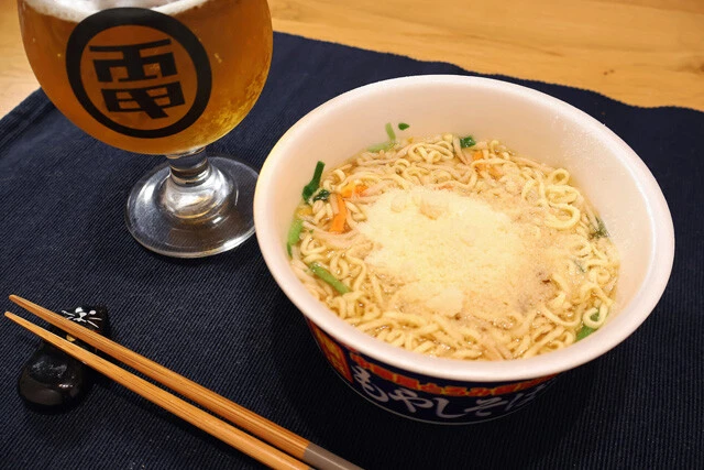 （４）完成！「粉まみれもやしソバ」