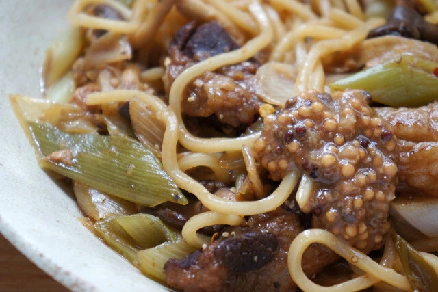 アナグマスパゲティに熊マスタード