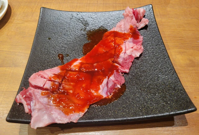 「プレミアムカルビステーキ 特製旨辛だれ」