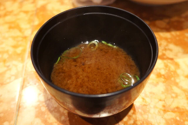 サービスのおみそ汁