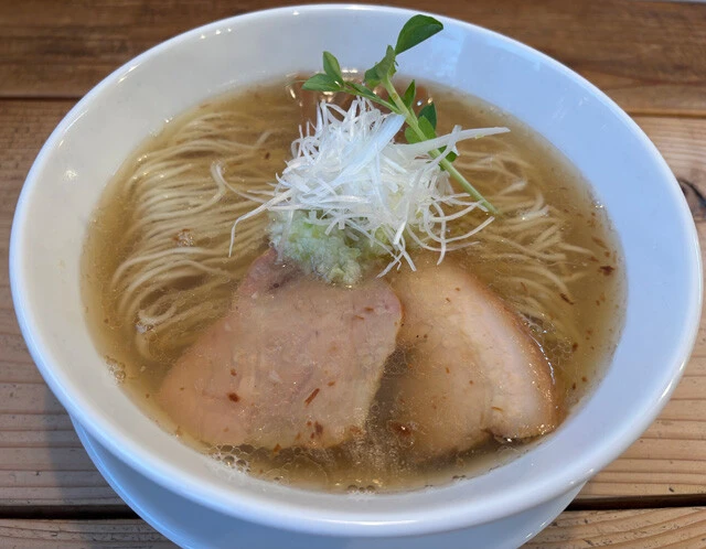 井手隊長が取材した千葉県流山市の「The Noodles ＆ Saloon Kiriya」。食リポだけでなく店主のバックボーンも細部まで取材するスタイル