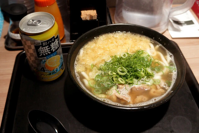 「ホルモンうどん」