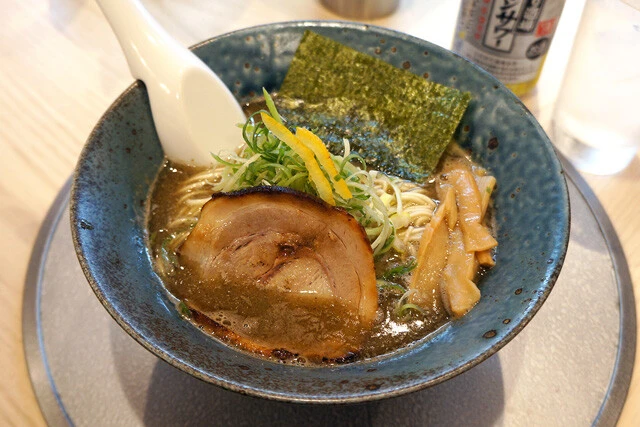 「濃厚煮干しらぁめん」