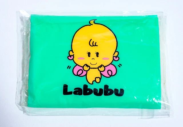 アブブの妹、ラブブのポケットティッシュ。商品を購入した人に無料で配布されていた