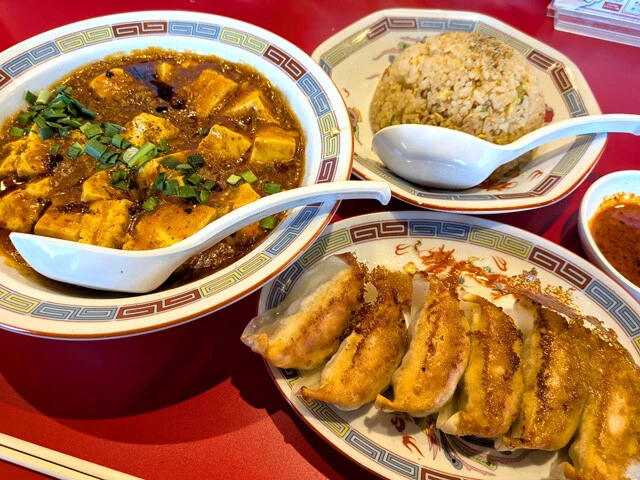 ○麻婆豆腐（649円）　○チャーハン（649円）　○餃子（363円）