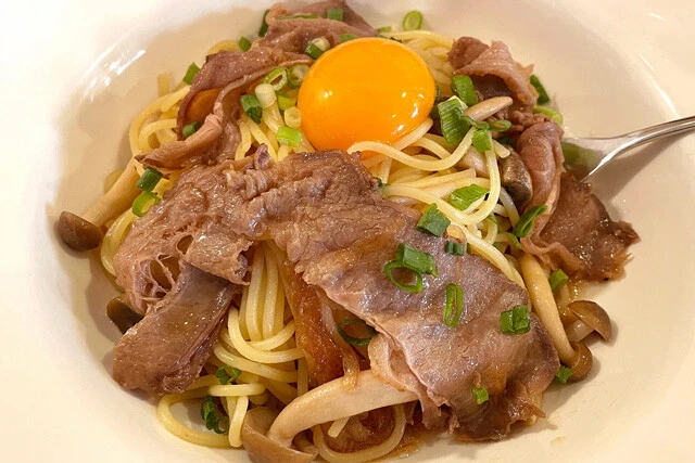 「ヨード卵・光と牛肉のすき焼き風」