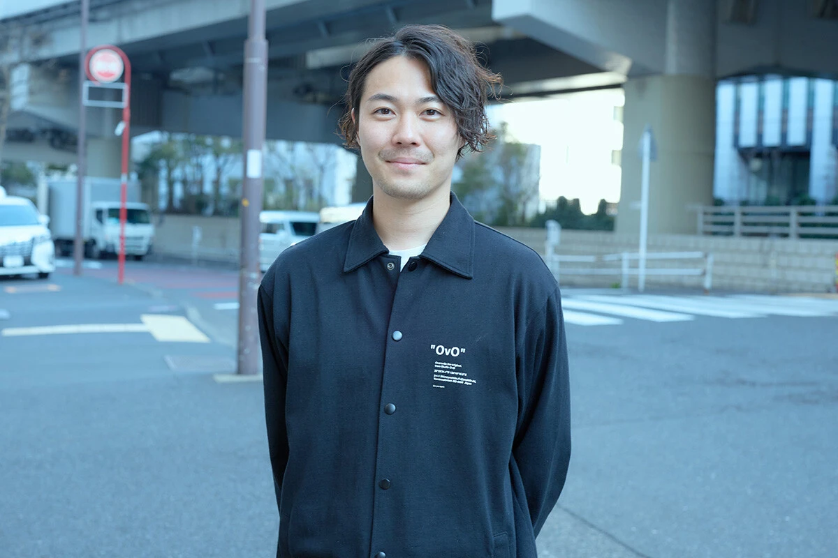 「安易に『海外移住』や『挑戦』を勧めるのではなく、『世の中には実に多様な人生がある』ということを伝えたい」と語るおかけいじゅんさん