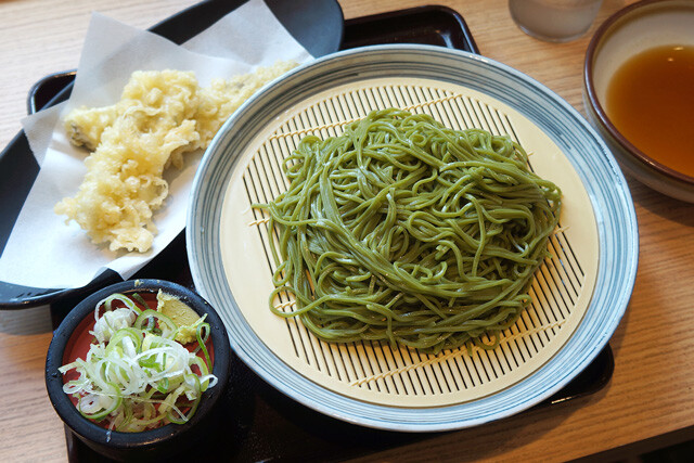 「茶そば」と「あなご天」