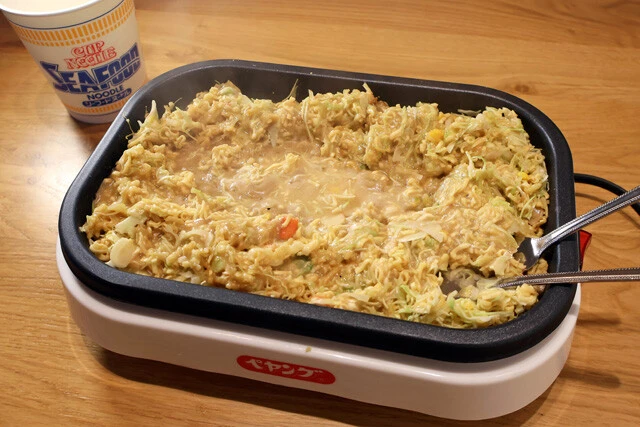 （５）完成！「シーフードヌードルもんじゃ」