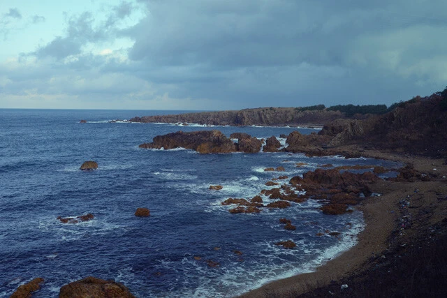 窓から見える日本海