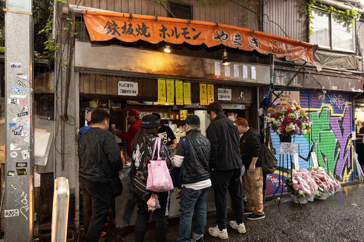 復活した西成「やまき」の外観