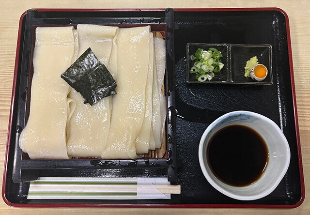 幅広きしめん（ざるきしめん）850円