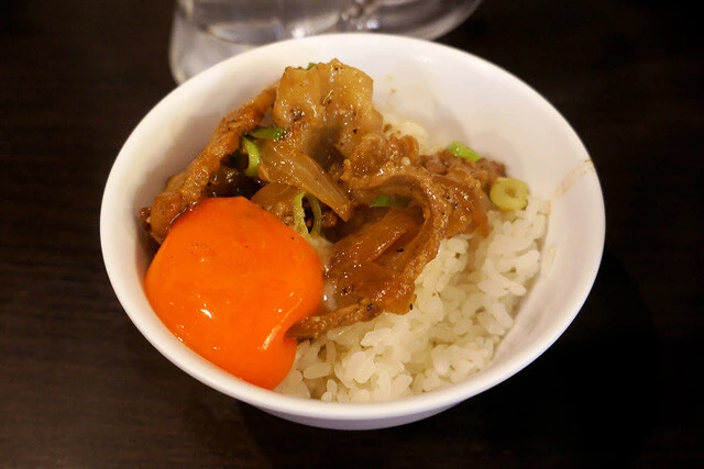 具材をオンザライスで