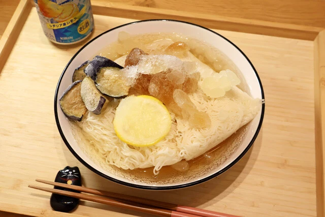【超氷結そうめん】冷凍めんつゆ、冷凍食品などを添えさらにキンキンの氷結レモンをかける極限冷感のそうめん！＜野島慎一郎のバカレシピ＞