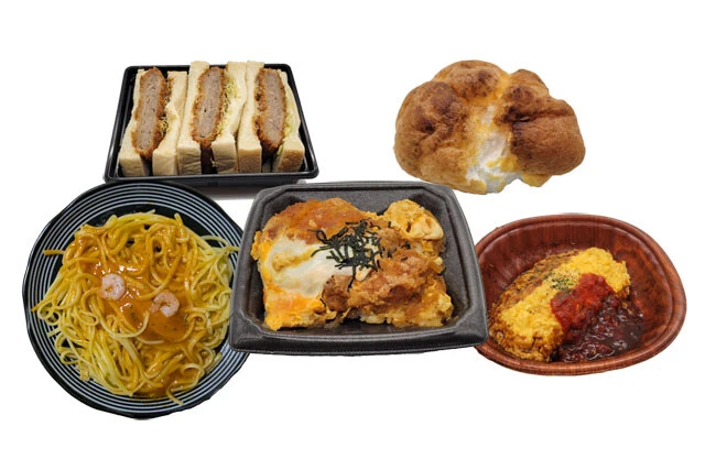 （左上から）メンチカツサンド　218円（税込 235円）、限界までクリームつめちゃいました カスタード・ホイップシュー　98円（税込 105円）、海老好きのための海老トマトクリーム　199円（税込 214円）、ロースかつ重　348円（税込 375円）、2種ソース オムライス　398円（税込 429円）。商品の値段は江古田栄町店（東京都）3月17日、4月6日時点のもの