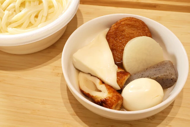 【丸亀旨塩おでん】丸亀製麺の夏季限定メニュー「冷たーい旨塩うどん」のだしをおでんに再利用するライフハックめし！＜野島慎一郎のバカレシピ＞