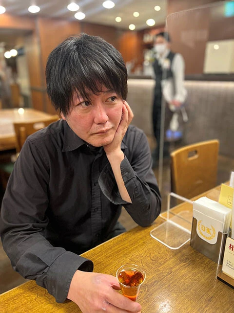 東西の味の違いについて語る著者の稲田俊輔氏