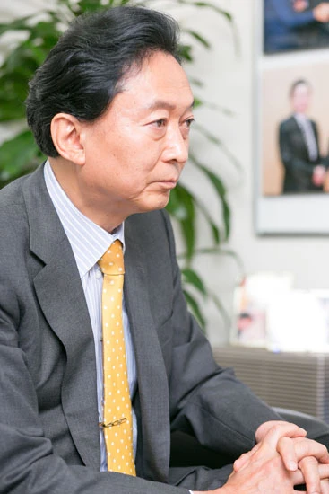 沖縄基地問題以外にも鳩山政権はさまざまな改革に取り組んだが、現状を変えたくない勢力にとっては邪魔だったのだろう。その反動か、今の安倍政権では鳩山政権と真逆のことが次々と進行している