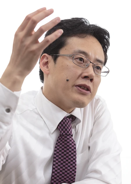 ベストセラー『永続敗戦論』の著者・白井氏は「国民に呆れ果てている」と怒りを露(あらわ)にする